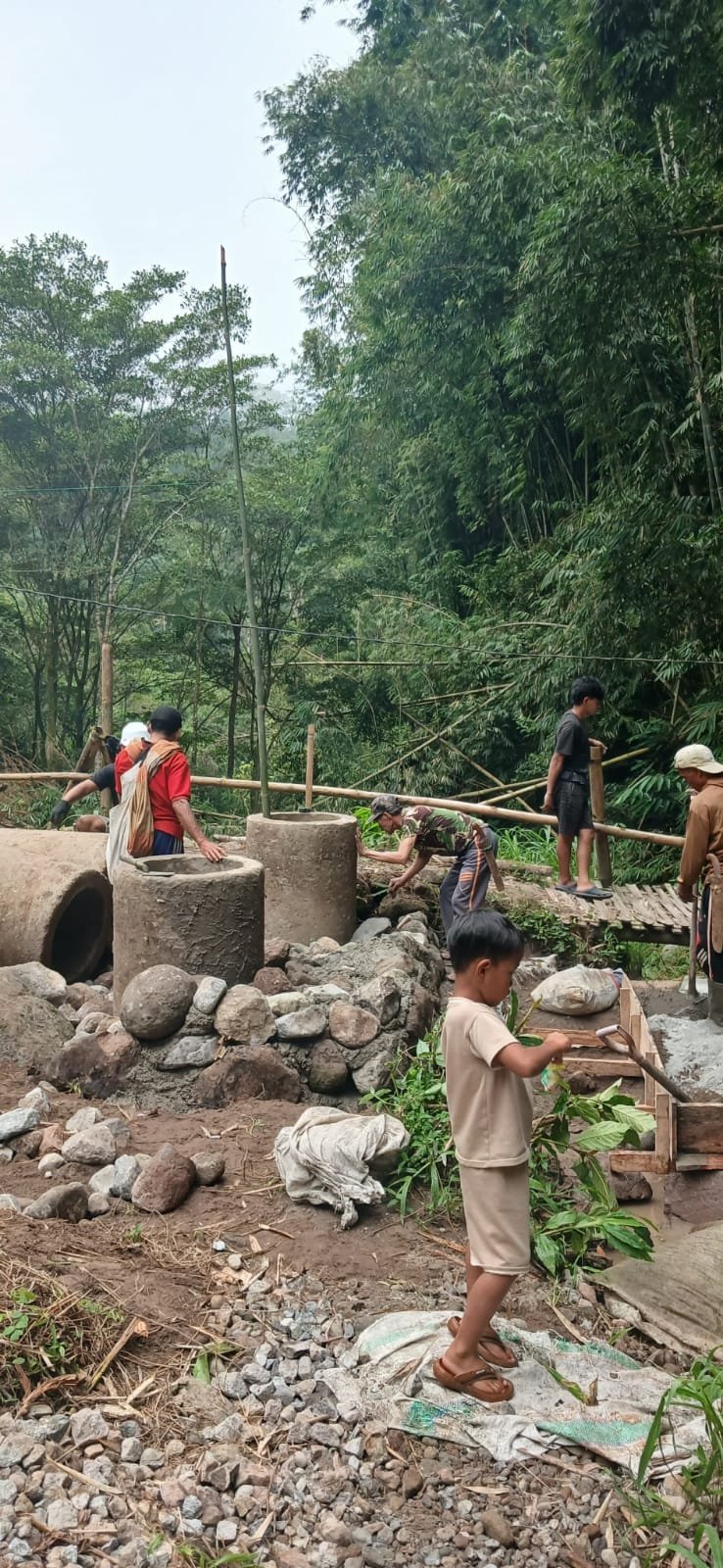 berita kelurahan borong rappoa